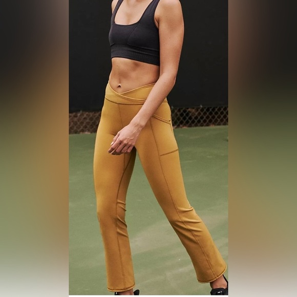 NEW FREE PEOPLE- Athletic Straight Leg Pants with Side Pocket - Picture 2 of 10